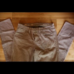 Madewell Skinny Skinny Ankle in Khaki. size 27
